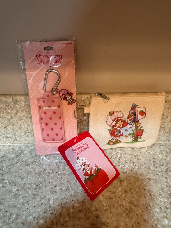 Strawberry Shortcake Accessories - Strawberry Shortcake Pink Heart Keychain & Cream Coin Pouch Set
